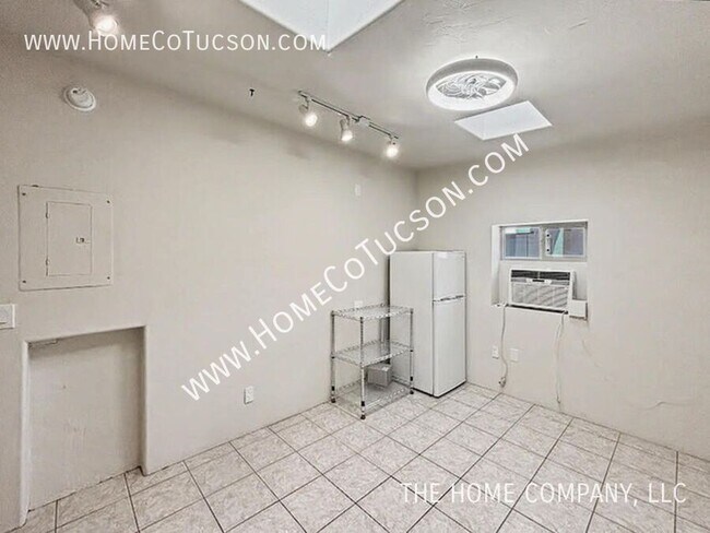 Foto del edificio - 713 N Erin Ave