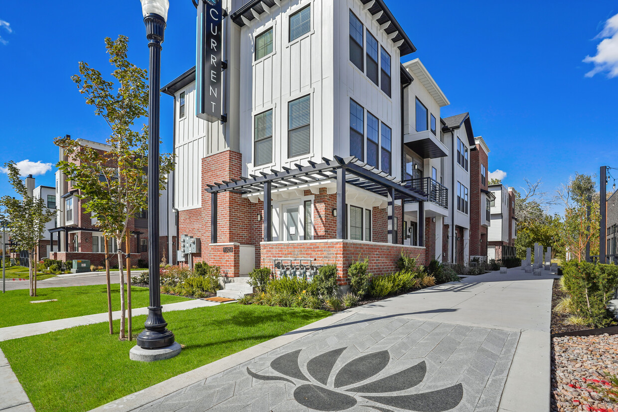 Welcome to Current 1 on Park Ave - Current Townhomes