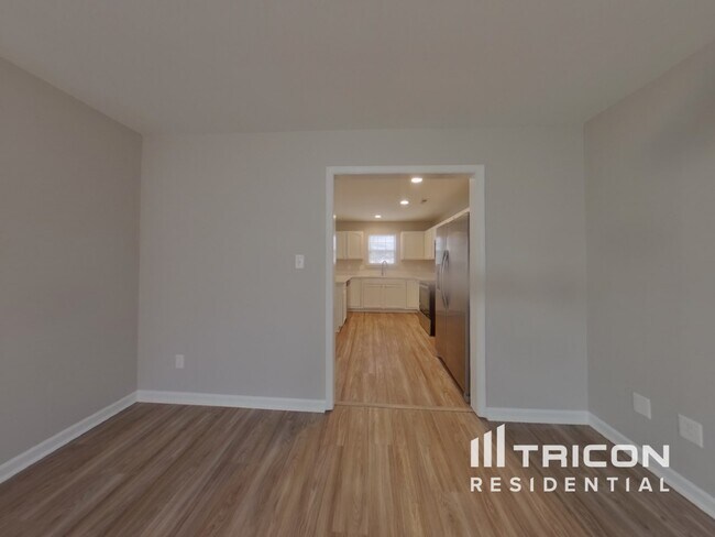 Building Photo - 7114 Roaming Path Ct