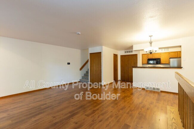 Foto del edificio - 5056 Buckingham Rd