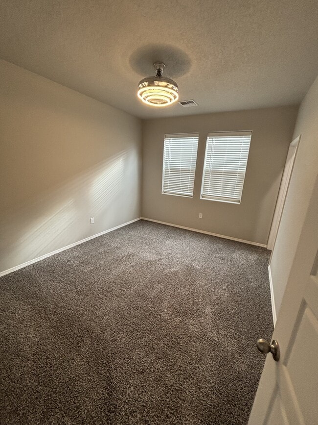 Building Photo - 4818 Mount Salas St NE