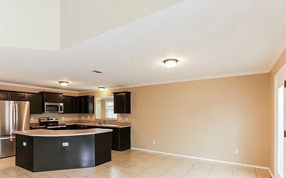 Building Photo - 9028 Nightingale Dr