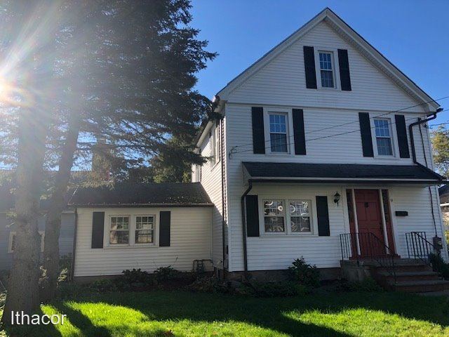 Foto principal - 3 br, 1 bath House - 9 Warren St