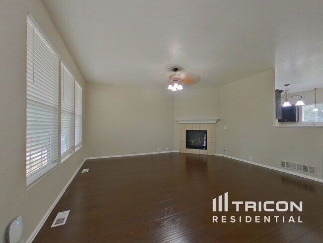 Foto del edificio - 215 Homestead Way