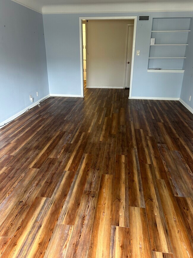 Large Living Room - 19425 Van Aken Blvd