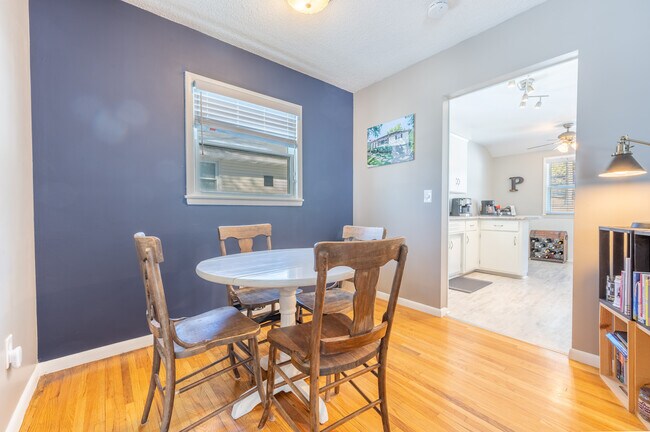 Foto del edificio - 1502 13th Ave NW