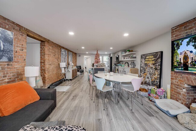 Foto del edificio - 266 3rd St