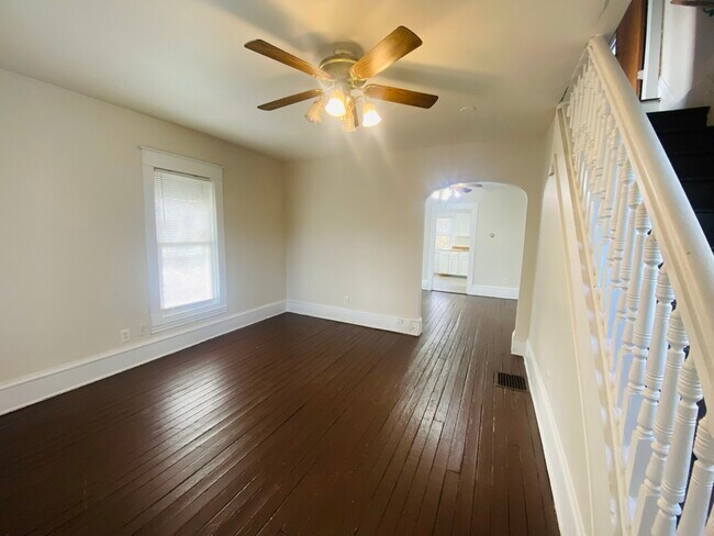 Foto del edificio - 1246 Edison Ave