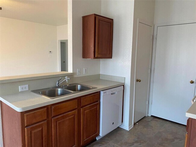 Foto del edificio - 8645 Arcadia Park Dr