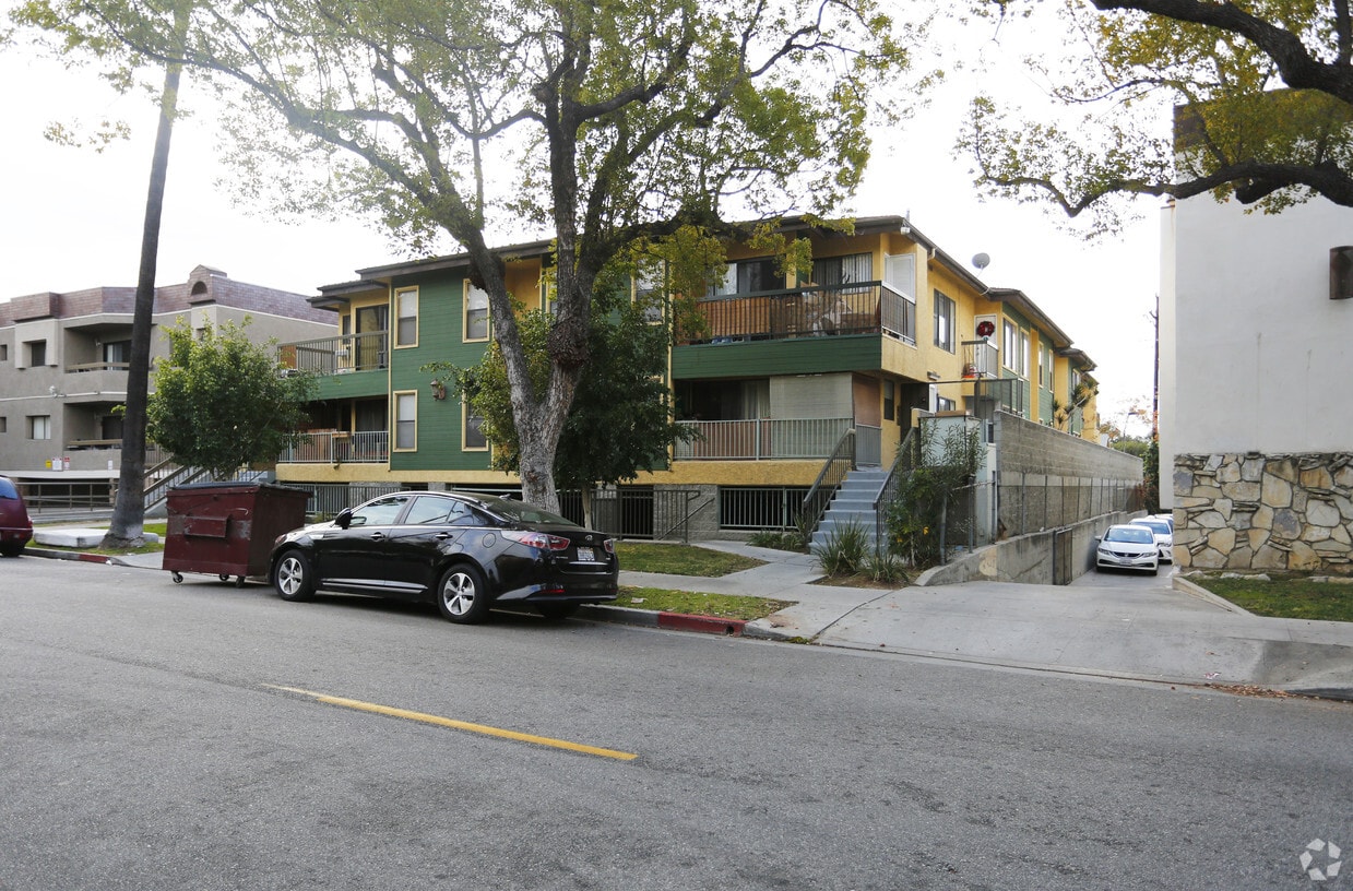Primary Photo - 328 W Lomita Ave