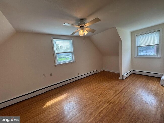 Building Photo - 410 Paoli Ave