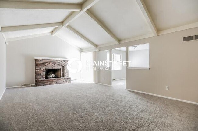 Foto del edificio - 3 Bedroom Pet-Friendly Home in Independenc...