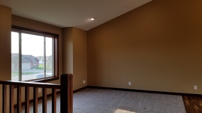 Foto del edificio - 244 Prairie Rd