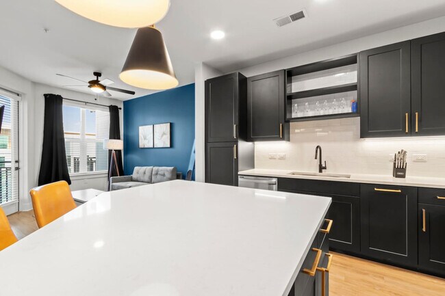 Foto del edificio - 1116 Gramercy Ln