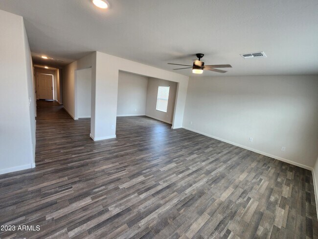 Building Photo - 9381 Collis Pl