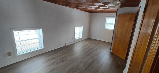 Foto del edificio - 9471 Mayfield Rd