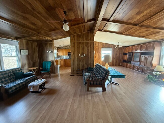 Foto del edificio - 61144 Bryan Rd