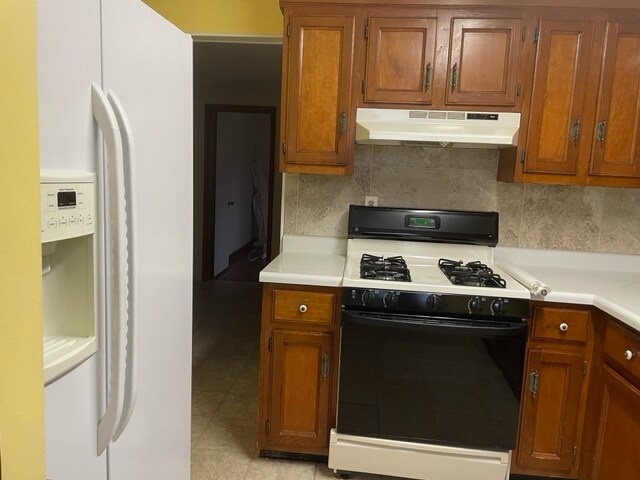 Foto del edificio - 11383 Ravenna Rd