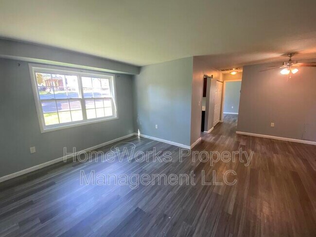 Building Photo - 411 N Bend Rd