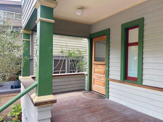 Building Photo - Horizon Ave Duplex