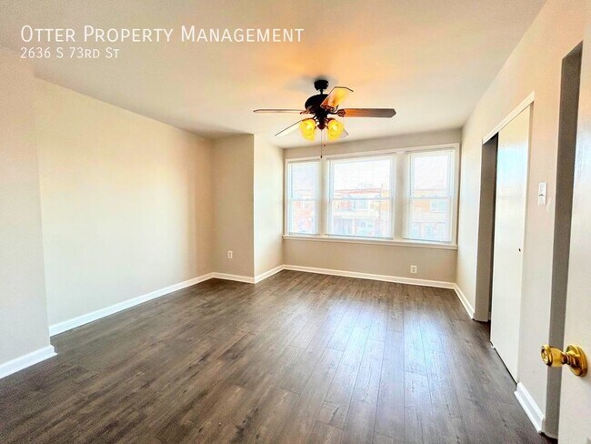 Foto del edificio - Spacious & Inviting 3BR/1.5BA Southwest Ph...