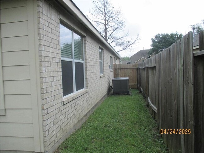 Building Photo - 5531 Poplar Terrace Ln