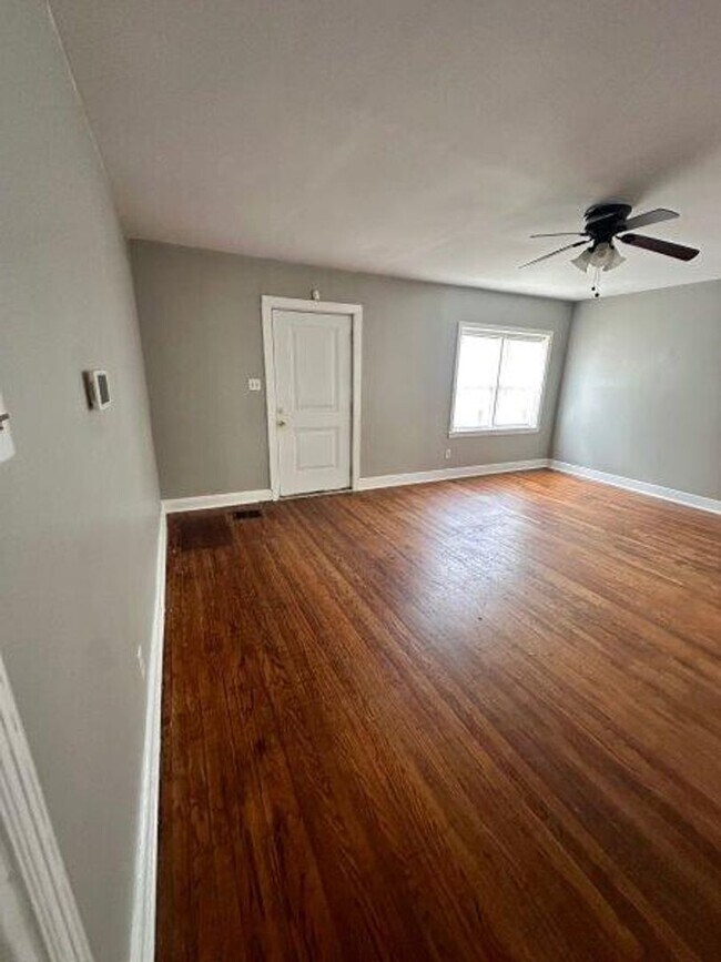 Building Photo - BELOW MARKET RENT!