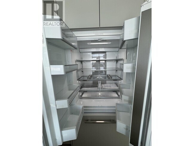 Photo du bâtiment - 823 Carnarvon St