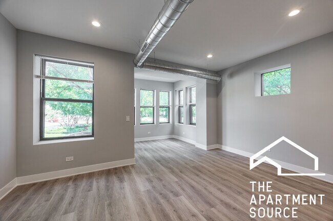 Building Photo - 2403 N Kedzie Blvd