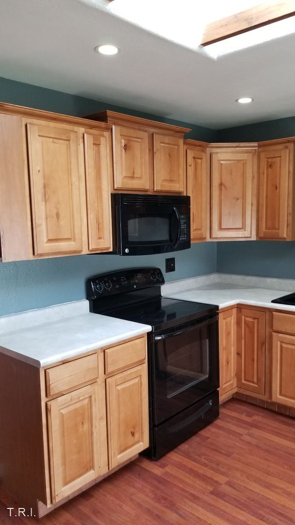 Building Photo - 3 br, 2 bath House - 2937 W 17th St