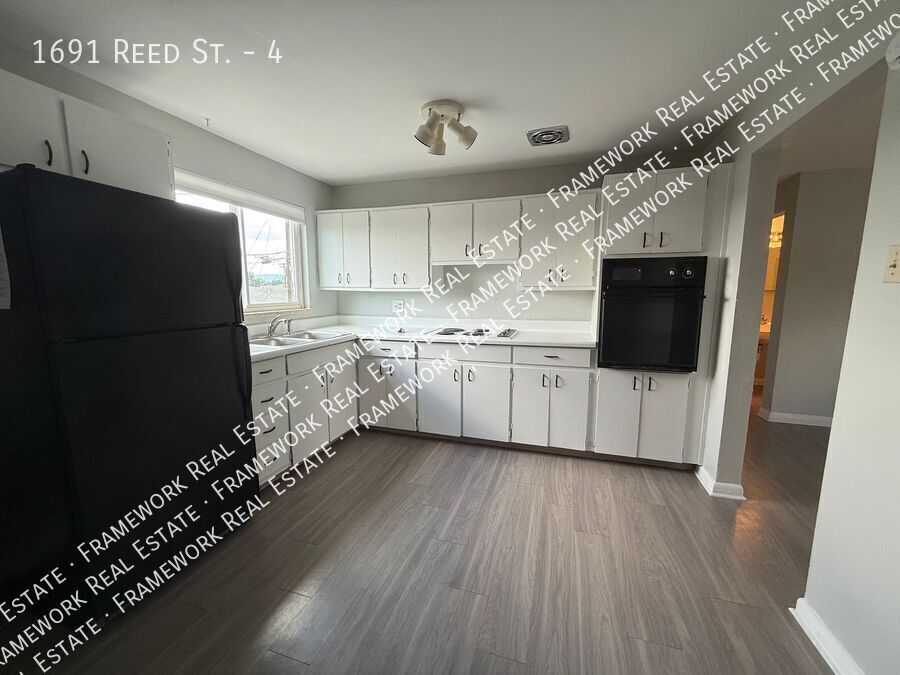 Primary Photo - 1691 Reed St