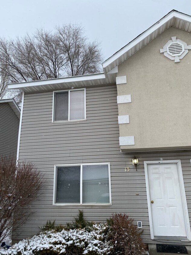 1860 2nd Units 13 - 16 Unit 1860 S 2nd # 13, Pocatello, ID 83201 - Room ...