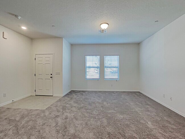 Foto del edificio - 3319 Azolla St