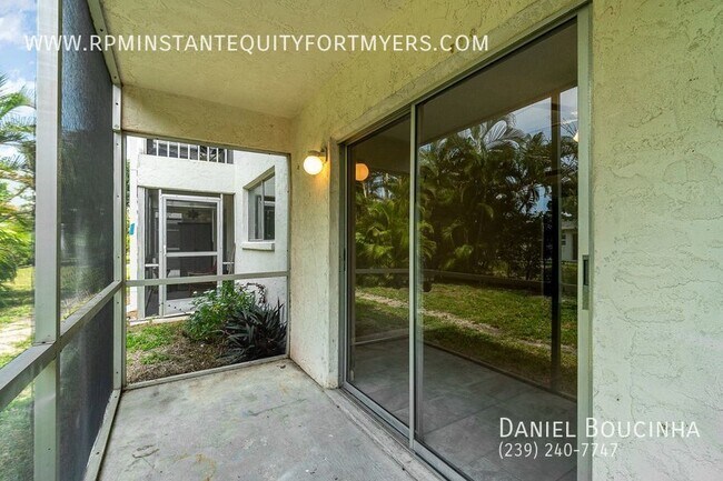 Foto del edificio - 55+ 2/2 Condo Downtown Cape Coral.