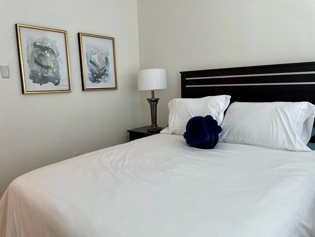 Foto del edificio - 4814 Holloway Dr