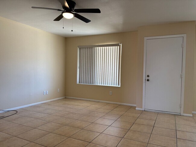 Foto del edificio - 9920 N 97th Dr