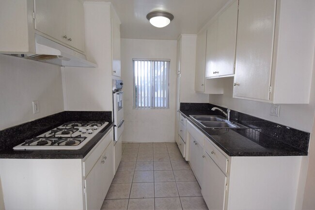 Foto del edificio - 12050 Tiara St