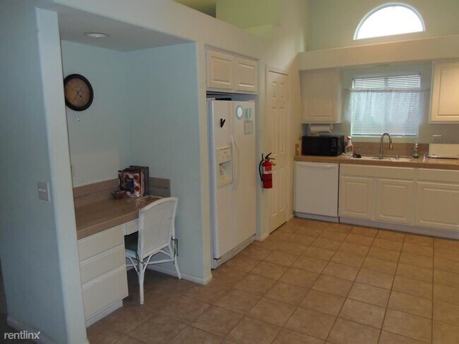 Foto del edificio - 4 br, 2 bath House - 30075 Avenida del Padre