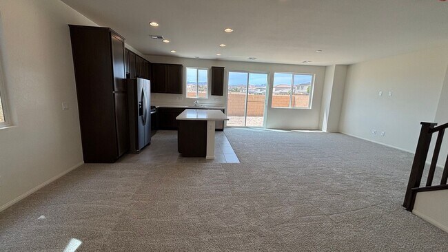 Building Photo - brand new home
