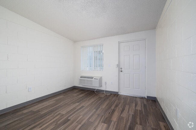 Studio - 526SF - Living Room/Bedroom - Waldorf Manor - Senior Community - 55+