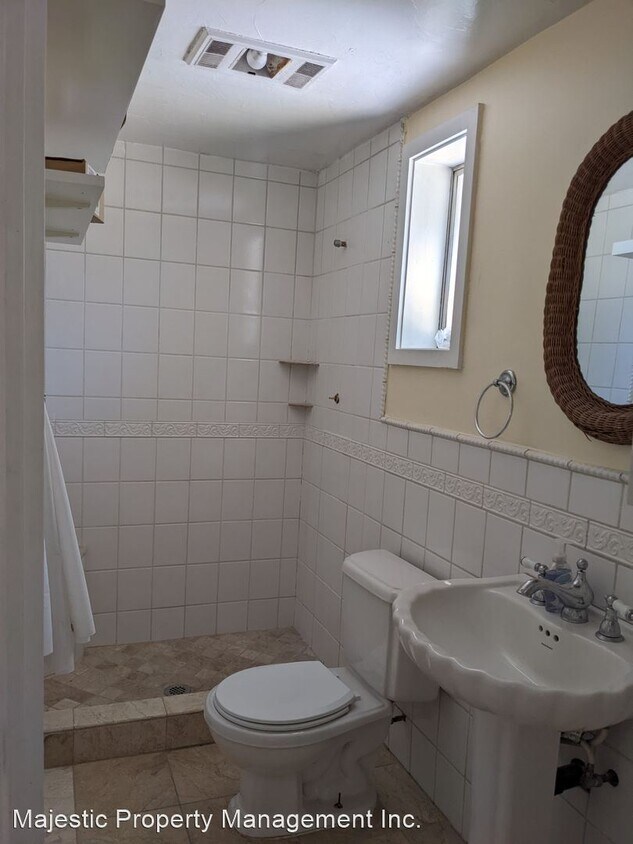 Studio, 1 bath House 1625 W Rose St, B House Rental in Stockton