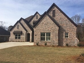 Building Photo - 353 Sydney Dr S