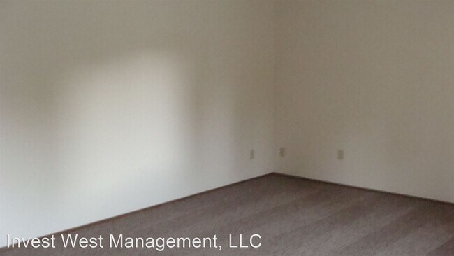 Building Photo - 830-858 Washougal River Rd