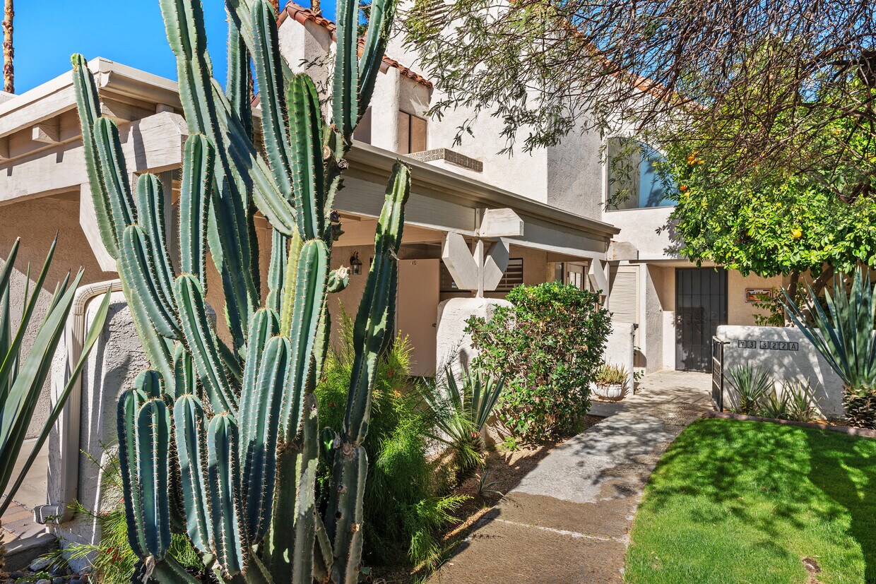 Primary Photo - 73322 Shadow Mountain Dr