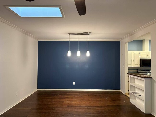 Building Photo - 5704 Eagle Clfs