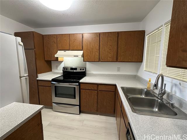 Building Photo - 98-1379-1379 Koaheahe Pl