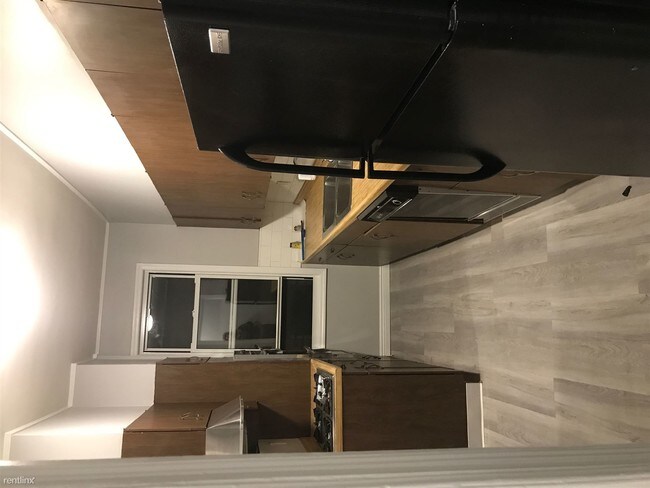 Building Photo - 4 br, 1 bath Apartment - 2729 21st St