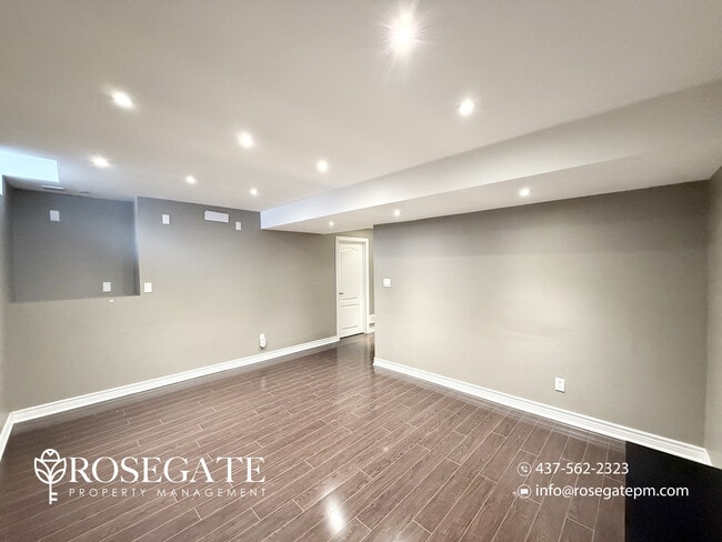Photo du bâtiment - All-Inclusive 2-Bedroom Basement Apartment with Internet & Parking in Brampton