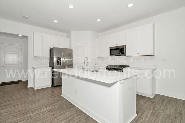 Foto del edificio - 6380 Apperson Dr