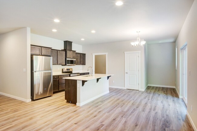 Building Photo - Newly Built 4bd 2.5ba in LSSD